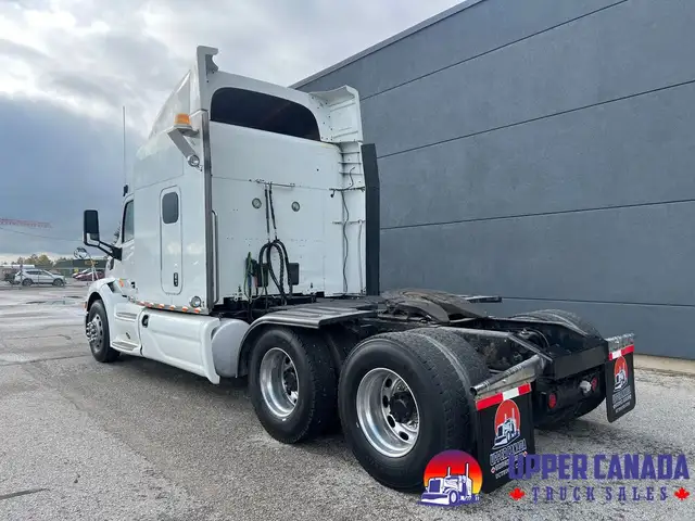 2015 Peterbilt 579 in Heavy Trucks in Saskatoon - Image 4