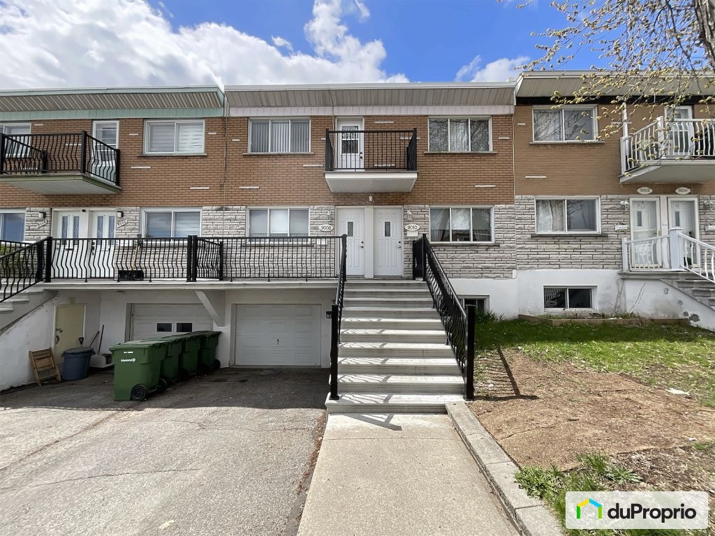 $889,000 - Triplex for sale in LaSalle — photo 1