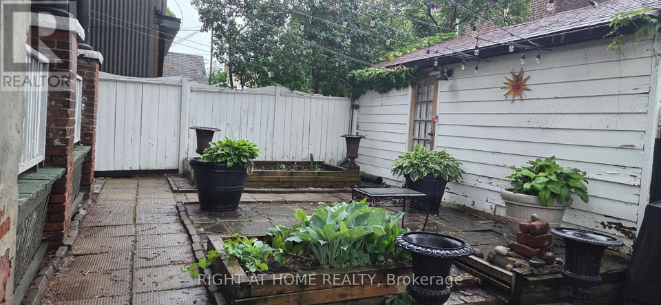 179 Gilmour Avenue Toronto (Junction Area), Ontario, photo 2 of 15