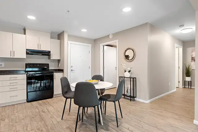 Pet-Friendly Three Bedroom Two Bath with In-suite Laundry for Re in Long Term Rentals in Ottawa - Image 13