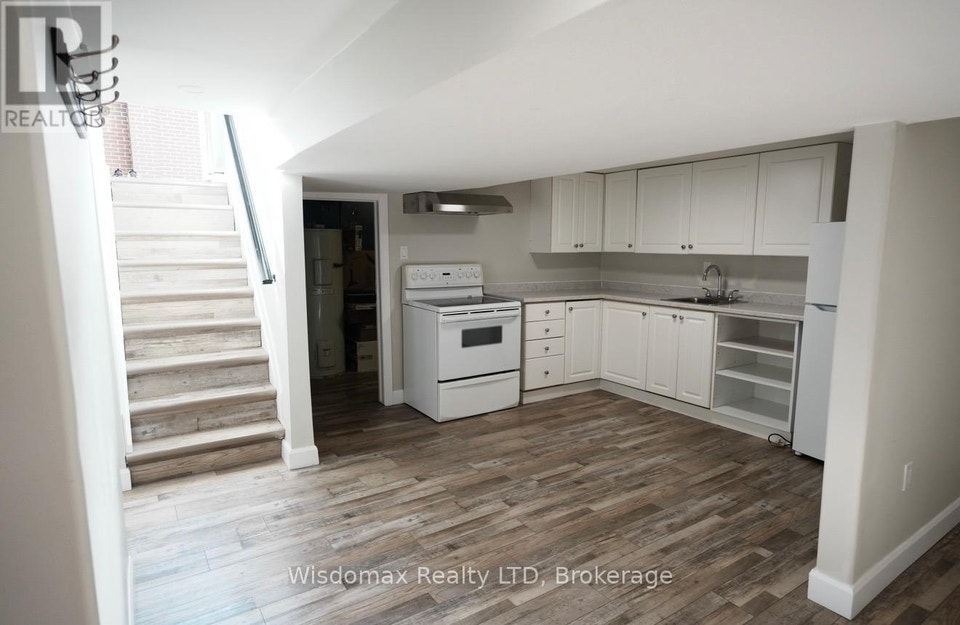 54 WELLER AVENUE Kingston (Rideau), Ontario 2