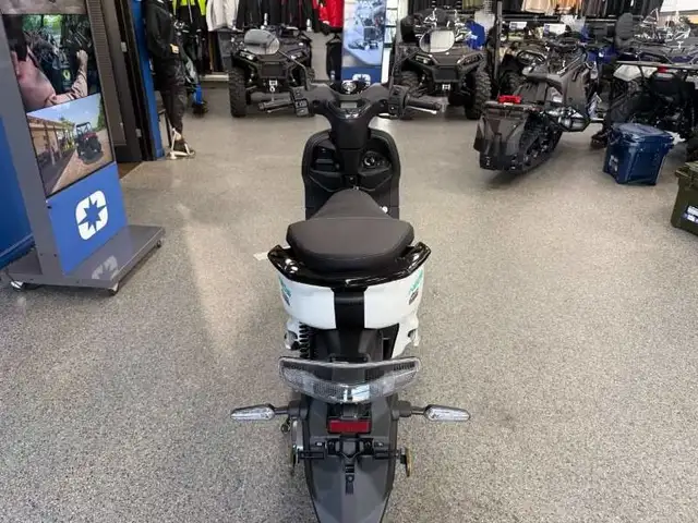2025 Yamaha NEO'S in Scooters & Pocket Bikes in Gaspé - Image 8