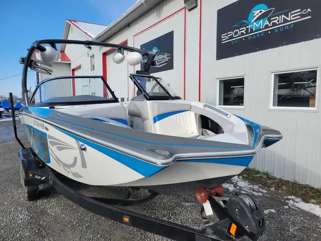 2011 Tige Boats RZR in Powerboats & Motorboats in Laurentides - Image 3
