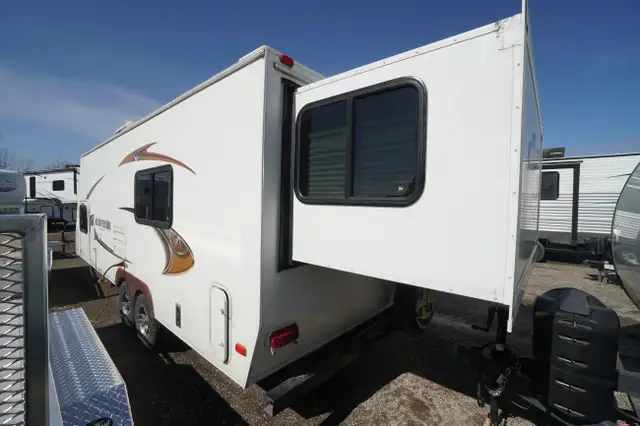 2012 Forest River Surveyor 235RKS Base in Travel Trailers & Campers in Stratford - Image 5