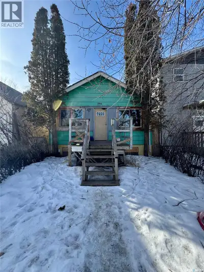 Investors Wanted! This house has been well maintained with long term tenants in place who are wantin...