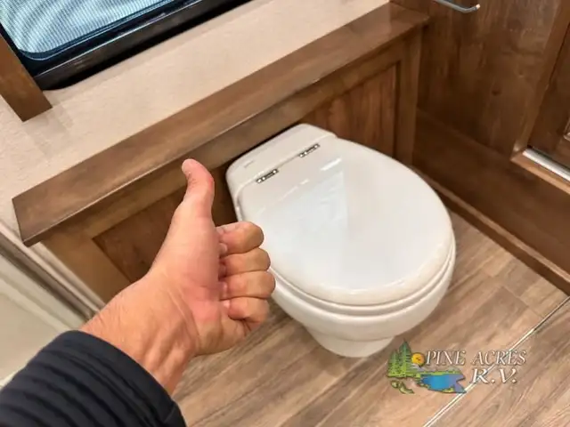 2022 Entegra Coach Aspire 44W 450 h.p. Diesel 11 K Miles in RVs & Motorhomes in Moncton - Image 65