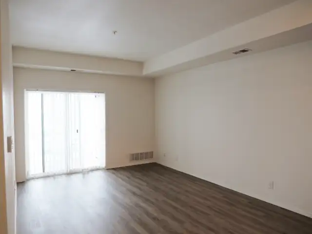 1 Bedroom - Barrier Free Apartment for Rent - 5929 Rochdale Boul63793658106497124