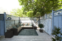 Live well at 80 Beverley Street; perfectly located near the main intersection of Dundas Street West... (image 7)