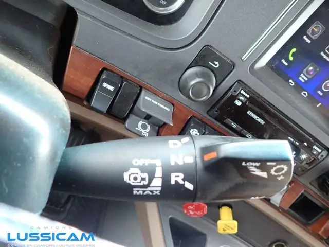 2020 Kenworth T680 in Heavy Equipment in Longueuil / South Shore - Image 24