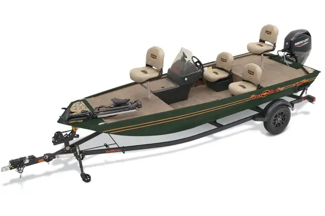 2026 TRACKER Bass Tracker Classic Limited Edition-fishing boat in Powerboats & Motorboats in Vernon - Image 2