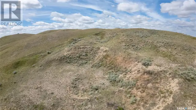 2 Quarters with Aggregate Riverside Rm No. 168, Saskatchewan in Land for Sale in Swift Current - Image 4