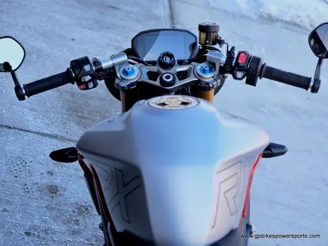 2026 Triumph Street Triple RX in Street, Cruisers & Choppers in Oshawa / Durham Region - Image 12