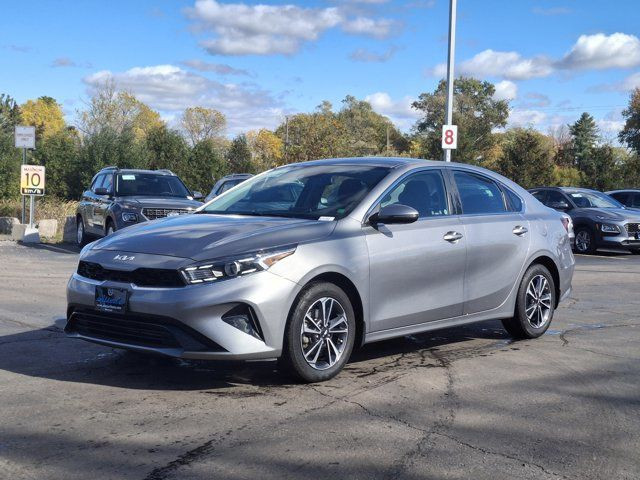 2024 Kia Forte EX | Heated Wheel + Seats | CarPlay + Android in Cars & Trucks in Guelph