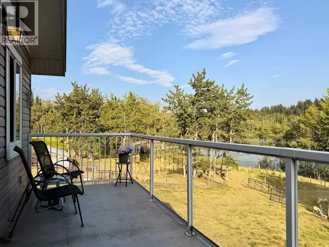 7566 BRIDGE LAKE BUSINESS ROUTE 100 Mile House, British Columbia in Houses for Sale in 100 Mile House - Image 7