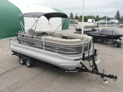 w/ 60 ELPT FourStroke Command Thrust Boat, Motor, Trailer & Cover ALL INCLUDED Mercury Platinum Prot...