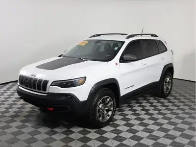 2020 JEEP CHEROKEE TRAILHAWK for sale in Calgary at Big 4! Powered by a 3.2L PENTASTAR V6 engine pai...