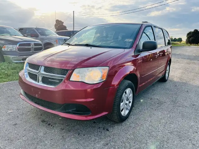 2011 Dodge Grand Caravan 4dr Wagon SXT in Cars & Trucks in Oakville / Halton Region - Image 2