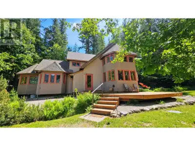 Are you ready to live an idyllic lifestyle? This stunning custom timber-frame 3 bedroom, 2 bath home...