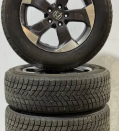 Like new Honda CR-V CR V CRV or Crosstour 5x114.3 wheels or rims tpms sensors and 225/65R17 michelin...