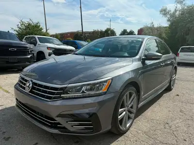 2018 Volkswagen Passat Highline R-Line 2 Owners - Clean Title Navigation, Sunroof, Park Assist, Leat...