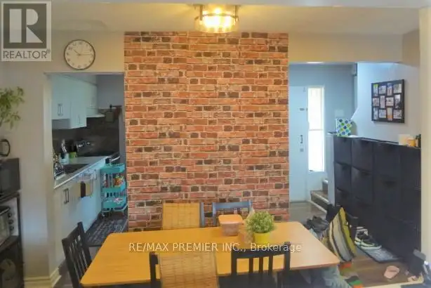 43 - 246 JOHN GARLAND BOULEVARD Toronto (West Humber-Clairville)63006662626563123