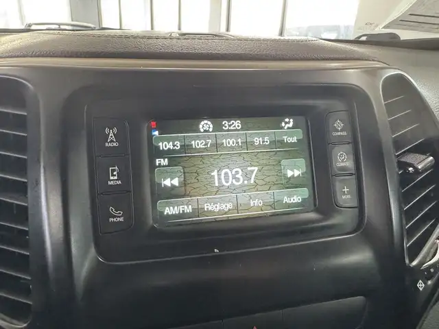 2016 Jeep Cherokee 4WD 4dr Altitude -Ltd Avail- in Cars & Trucks in Longueuil / South Shore - Image 23