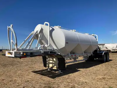 2005 LBT 1000 CUBIC FT TANDEM AXLE STEEL DRY BULK PNEUMATIC CEMENT SAND PALLET TANK TRAILER Air Ride...