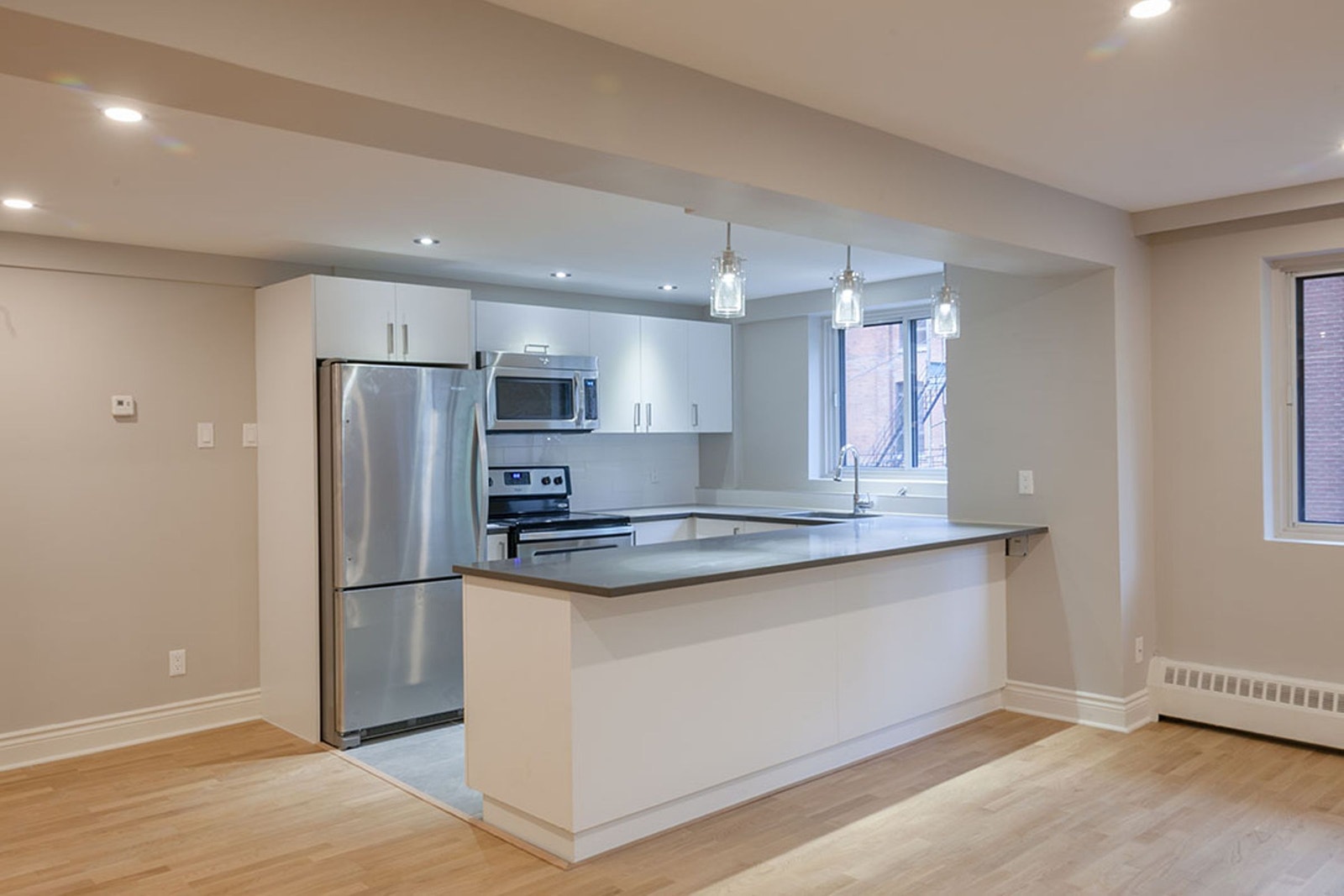 3421 Rue Drummond — photo 2