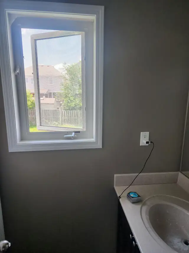 Spacious 4-Bedroom Family Home Across from the Park! in Long Term Rentals in Brantford - Image 20
