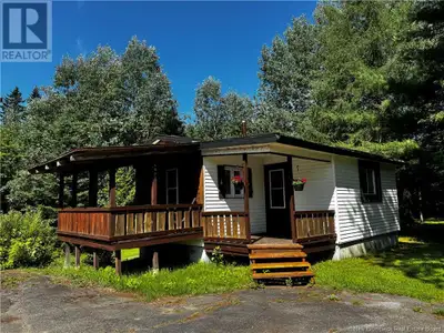 LOCATED IN THE DISTRICT OF SAINT-JACQUES, NB, A FEW MINUTES FROM THE CITY AND SERVICES. THE PROPERTY...