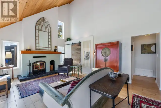 1901 East Rd Denman Island, British Columbia in Houses for Sale in Comox / Courtenay / Cumberland - Image 12