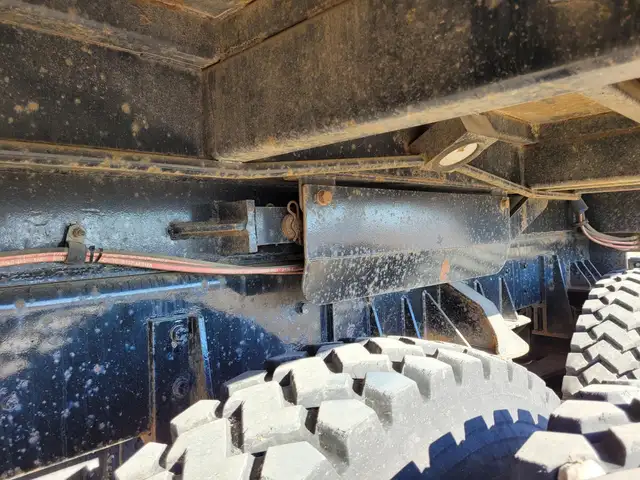 2013 WESTERN STAR 6900XD in Heavy Trucks in Saskatoon - Image 99