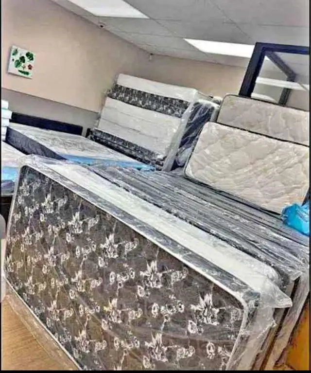Full Mattress | Twin Mattress : Queen Mattress / King Mattress in Beds & Mattresses in Oshawa / Durham Region - Image 3