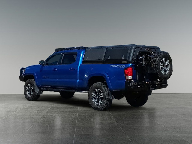 2016 Toyota Tacoma 4WD Double Cab V6 Auto SR5 in Cars & Trucks in Lethbridge - Image 4