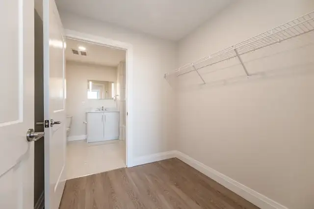 Large 1 Bedroom Suite Available - 799 Sq. Ft. in Long Term Rentals in Kitchener / Waterloo - Image 5