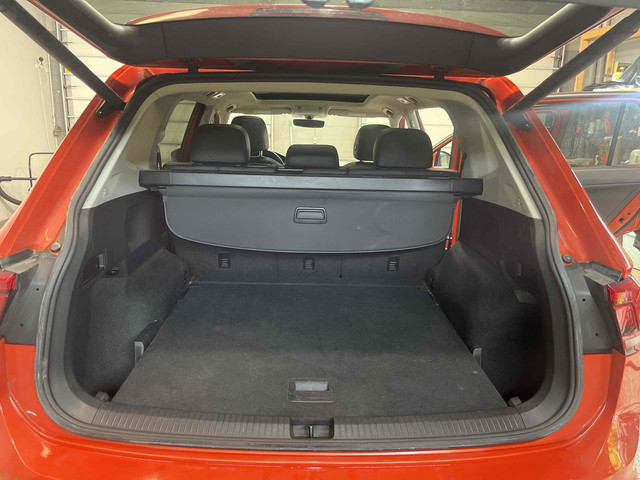 2019 Volkswagen Tiguan SE 4 Motion | Leather | Panoramic Sunroof in Cars & Trucks in Cambridge - Image 4