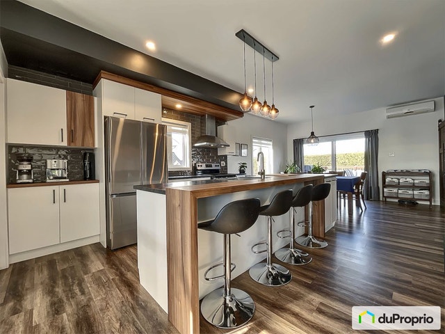 $335,000 - Semi-detached for sale in St-Isidore — photo 1