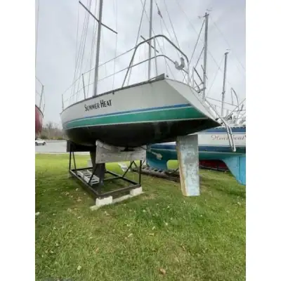 1984 Goman Express 30 ft Sailboat Description The Goman Express 30 is a great racing boat that was m...