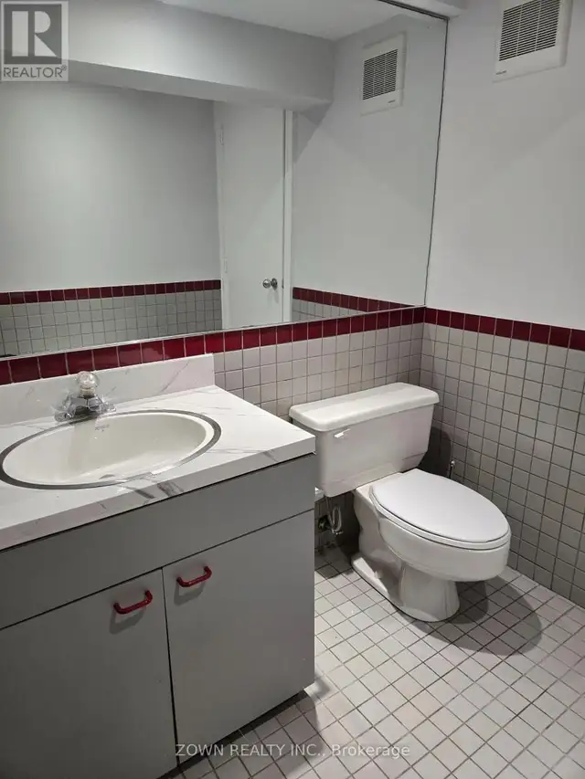 BASEMENT - 10014 YONGE STREET N Richmond Hill (Mill Pond), Ontar in Commercial & Office Space for Rent in Markham / York Region - Image 10