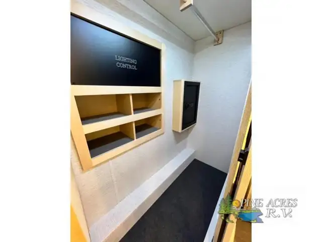 2024 Newmar New Aire 3549 Luxury Diesel Pusher in RVs & Motorhomes in Moncton - Image 68