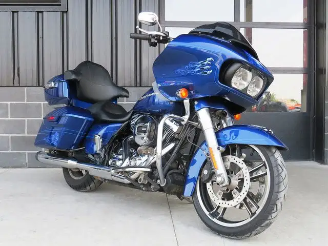 2016 Harley-Davidson FLTRXS - Road Glide Special in Sport Touring in Cambridge - Image 3