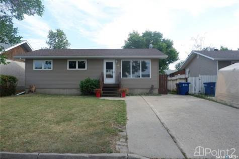 507 4th AVENUE W in Houses for Sale in Moose Jaw