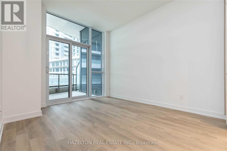 322 - 50 ORDNANCE STREET Toronto (Niagara), Ontario 5