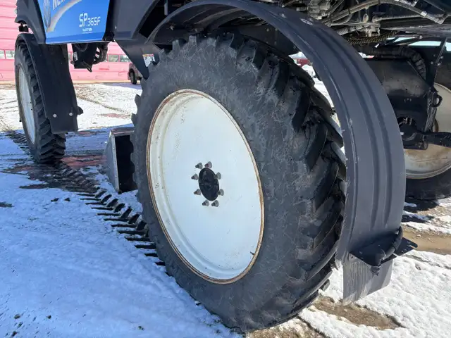 2013 New Holland Guardian SP.365F Sprayer 120 ft Boom #8984 AS in Heavy Equipment in Edmonton - Image 13