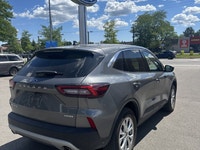 Low Mileage, Apple CarPlay, Android Auto, Power Liftgate, Blind Spot Detection, Lane Keep Assist! In... (image 5)