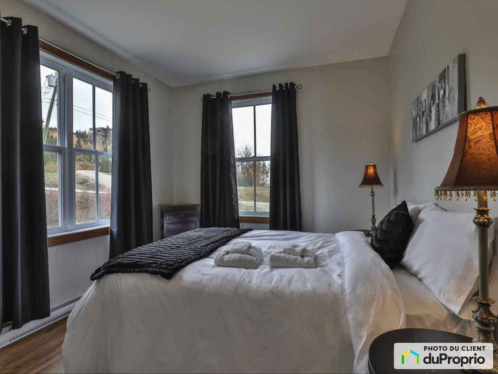 $650,000 - Cottage for sale in Petite-Riviere-St-Francois — photo 2