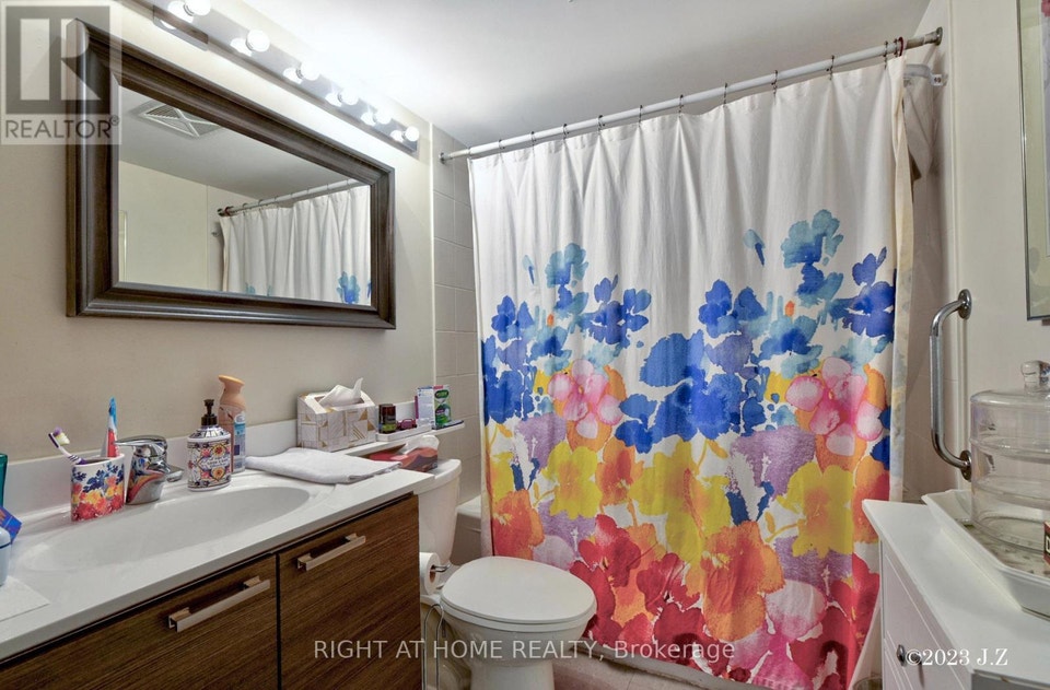 312 - 760 SHEPPARD AVENUE W Toronto (Bathurst Manor), Ontario 5