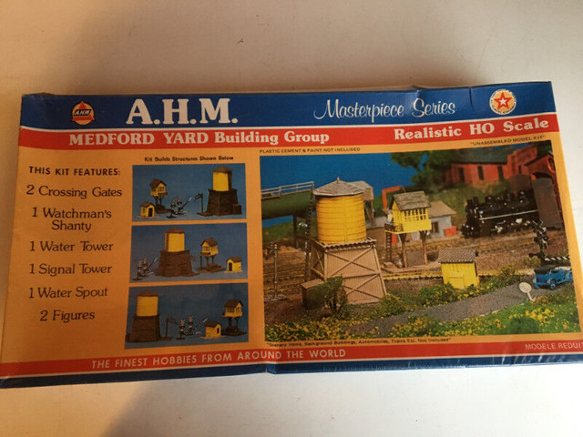 AHM Medford Yard Building Group ***New In Box *** in Hobbies & Crafts in Fredericton