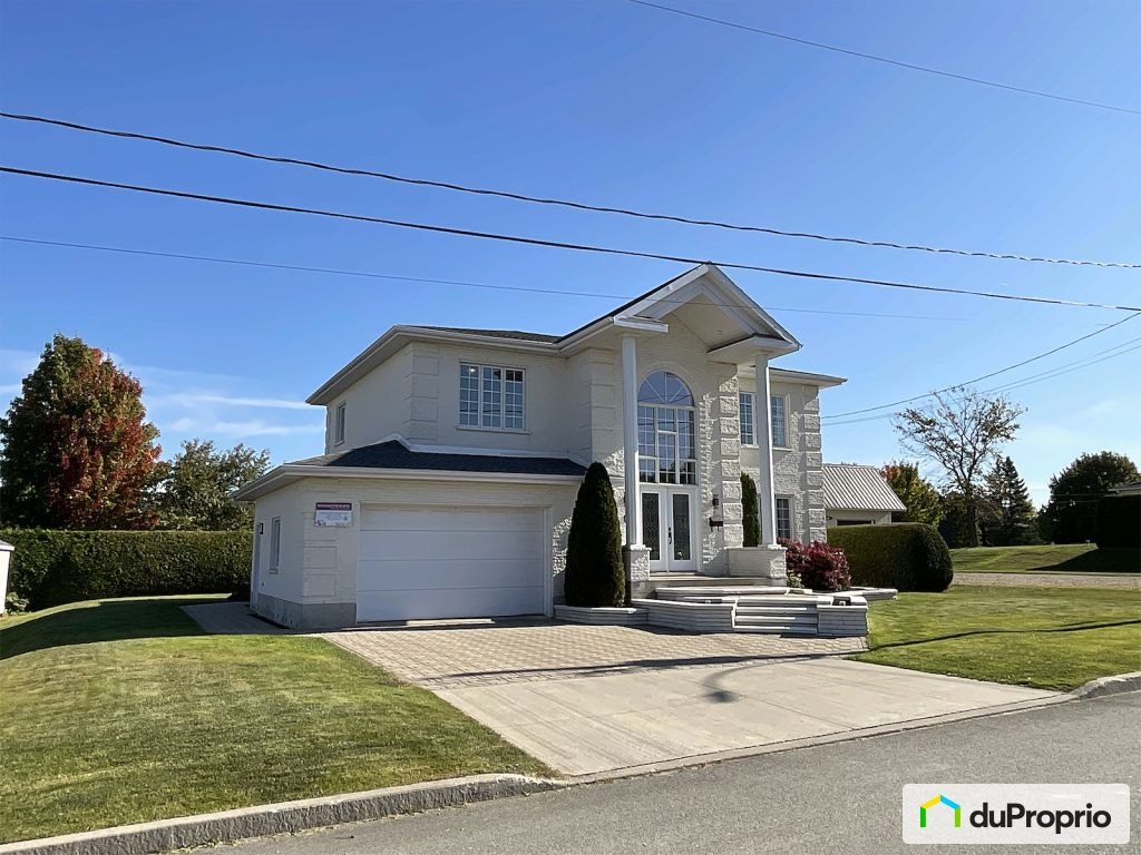 $575,000 - 2 Storey for sale in Tring-Jonction — photo 2