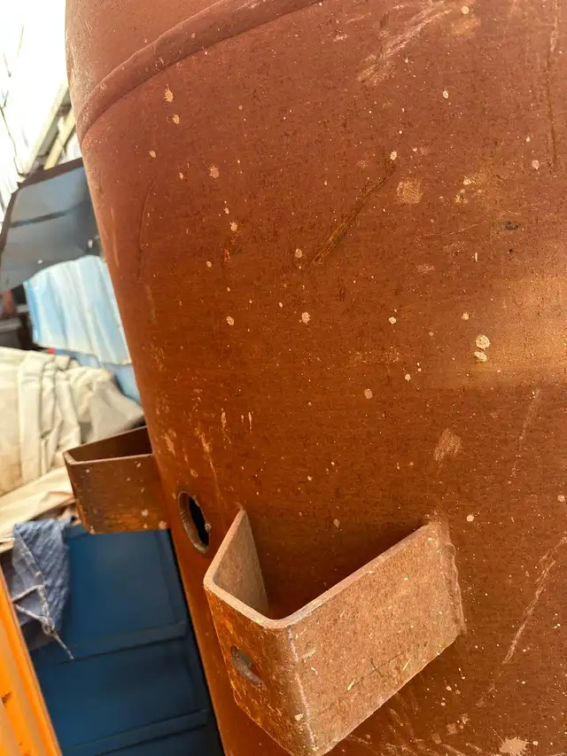 Heavy-Duty 7.5 Ft Steel Garbage Incinerator Burner 2504222 in Other in Grande Prairie - Image 9